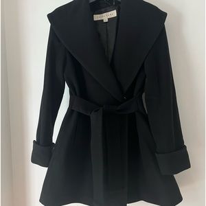 Trina Turk coat in excellent condition